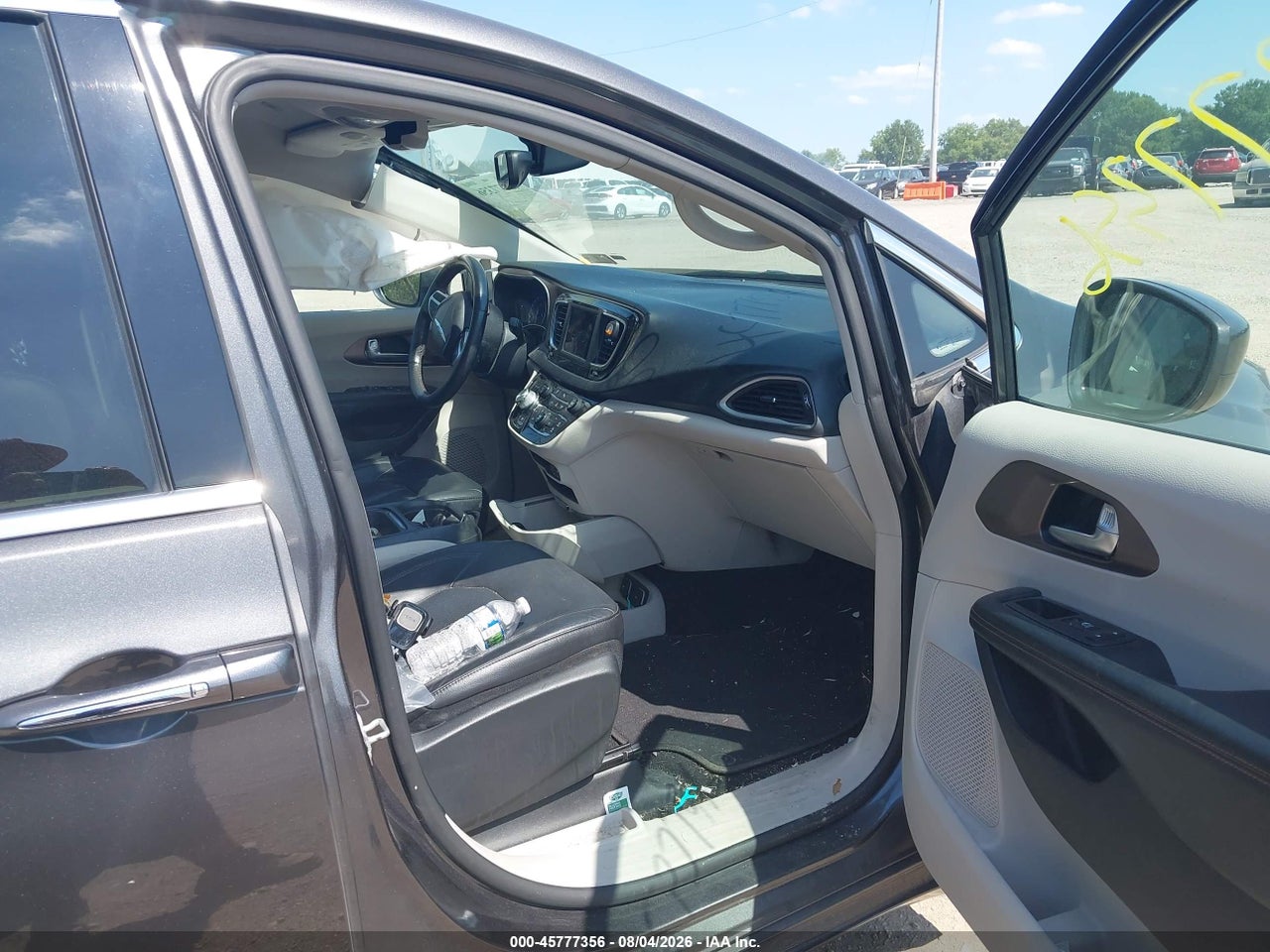 2019 CHRYSLER PACIFICA TOURING L · 5/11
