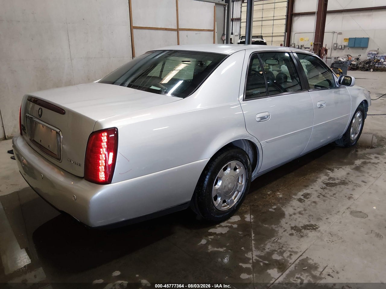 2001 CADILLAC DEVILLE STANDARD · 4/11