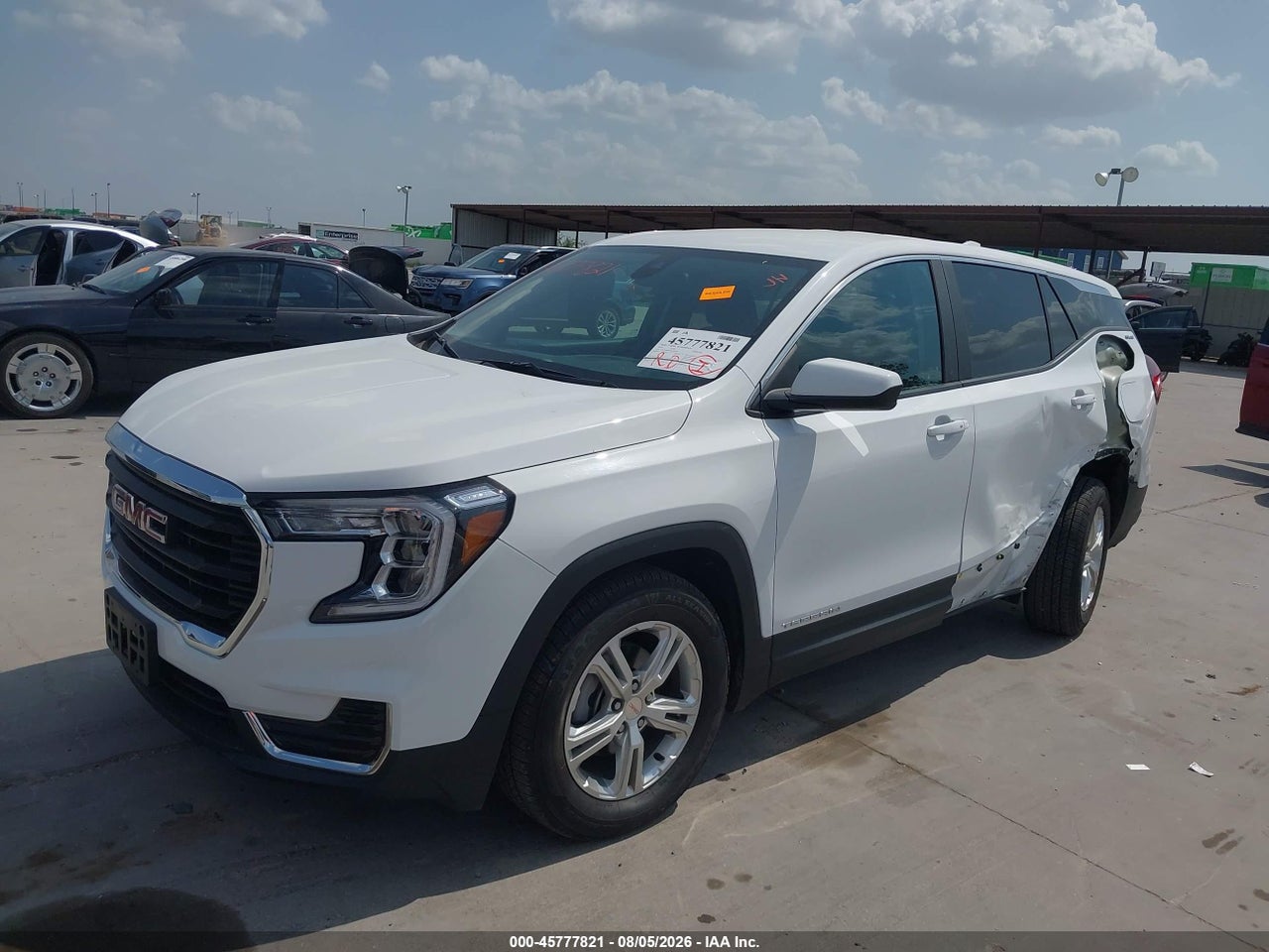 2024 GMC TERRAIN FWD SLE · 2/11