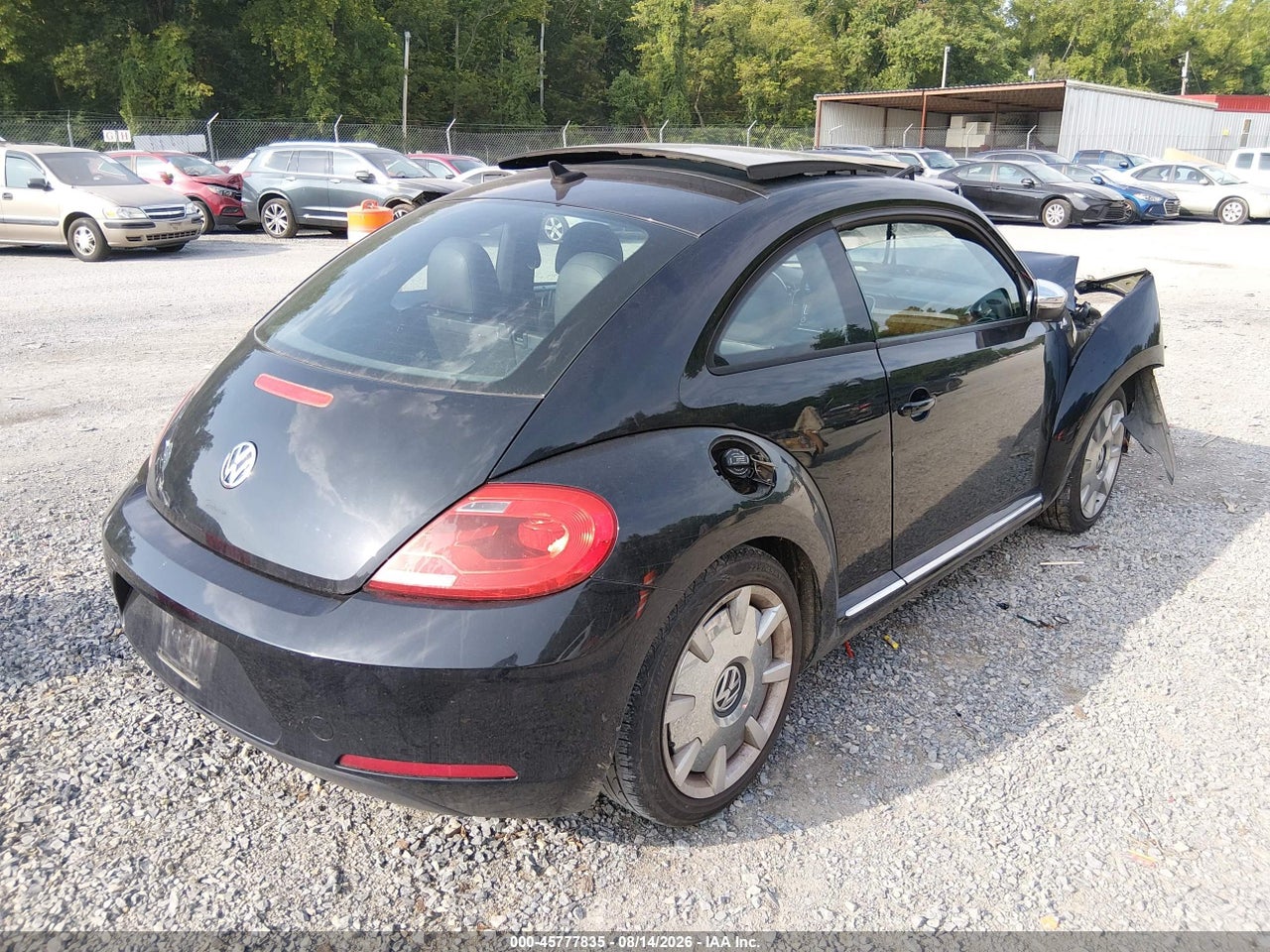 2013 VOLKSWAGEN BEETLE 2.5L FENDER EDITION · 4/10