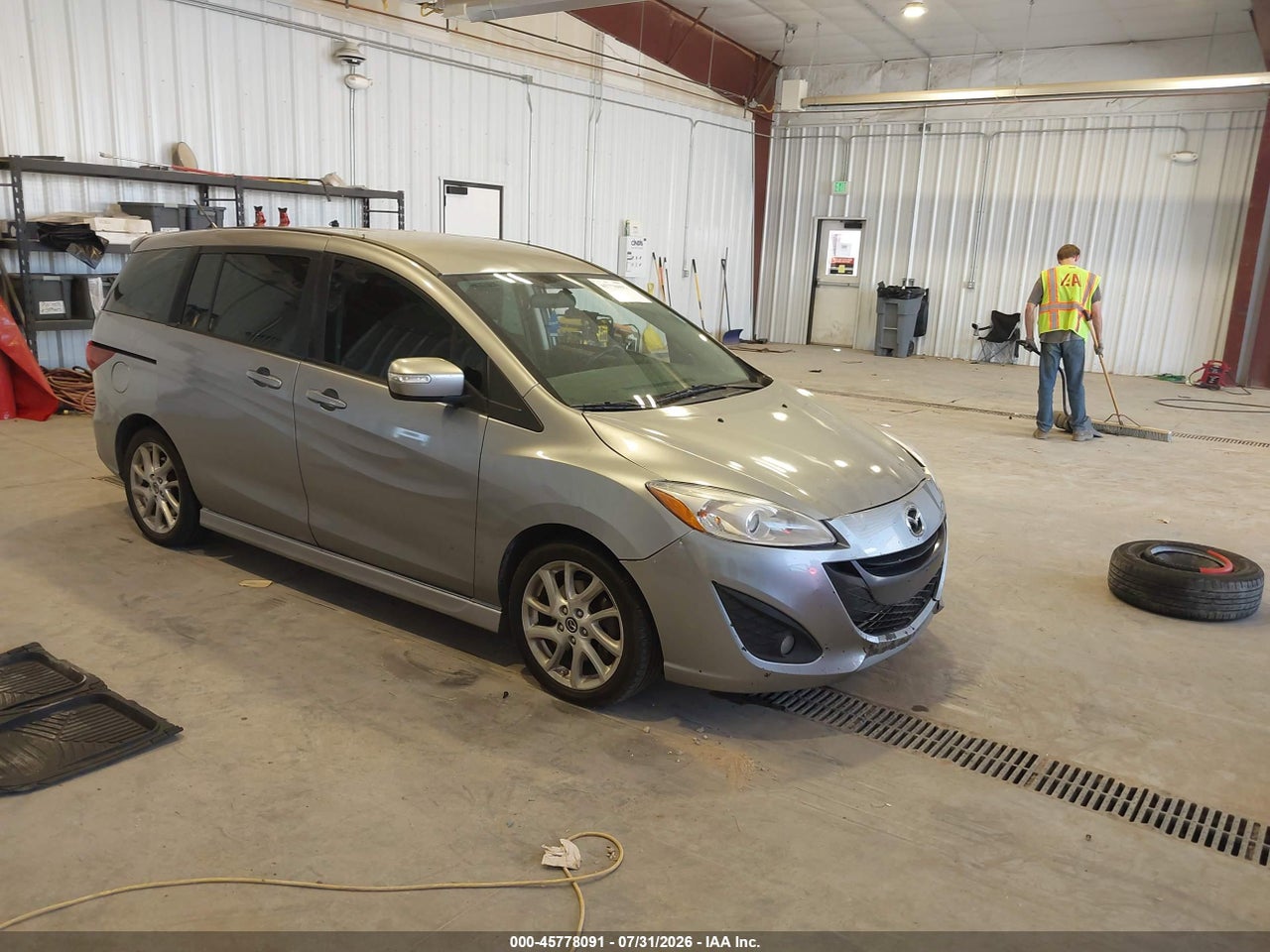 2013 MAZDA MAZDA5 TOURING