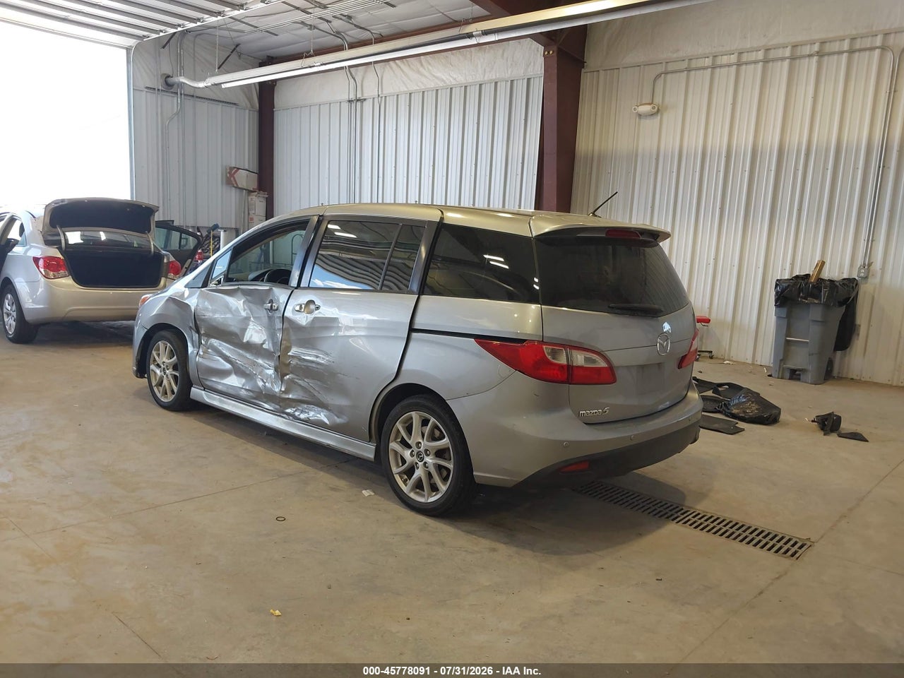 2013 MAZDA MAZDA5 TOURING · 3/3