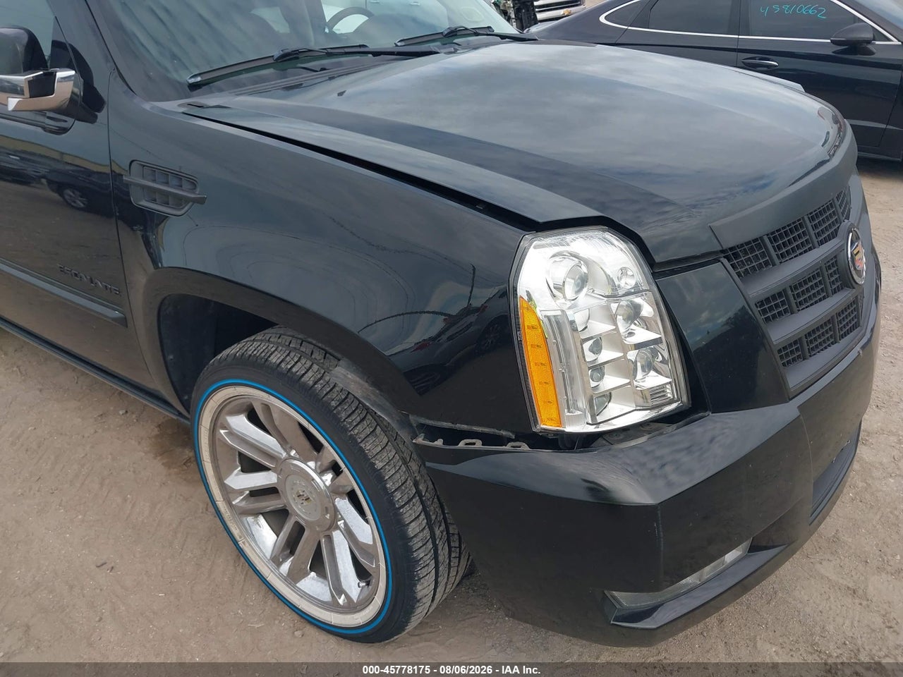 2013 CADILLAC ESCALADE PLATINUM EDITION · 6/11