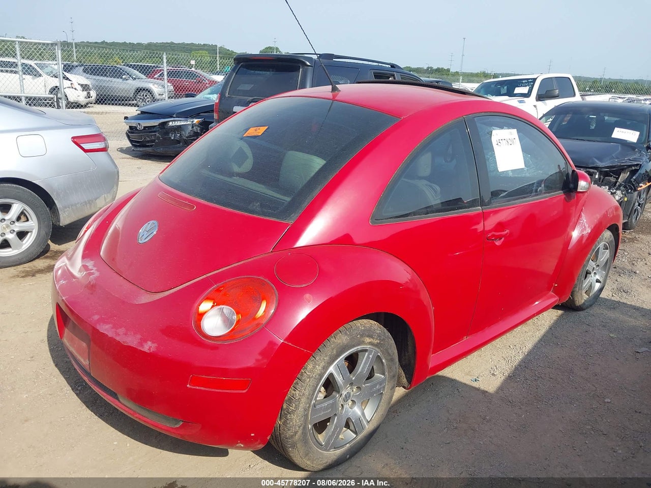 2006 VOLKSWAGEN NEW BEETLE 2.5 · 4/10