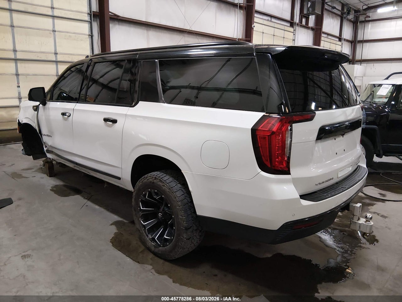 2021 GMC YUKON XL SLT · 3/11