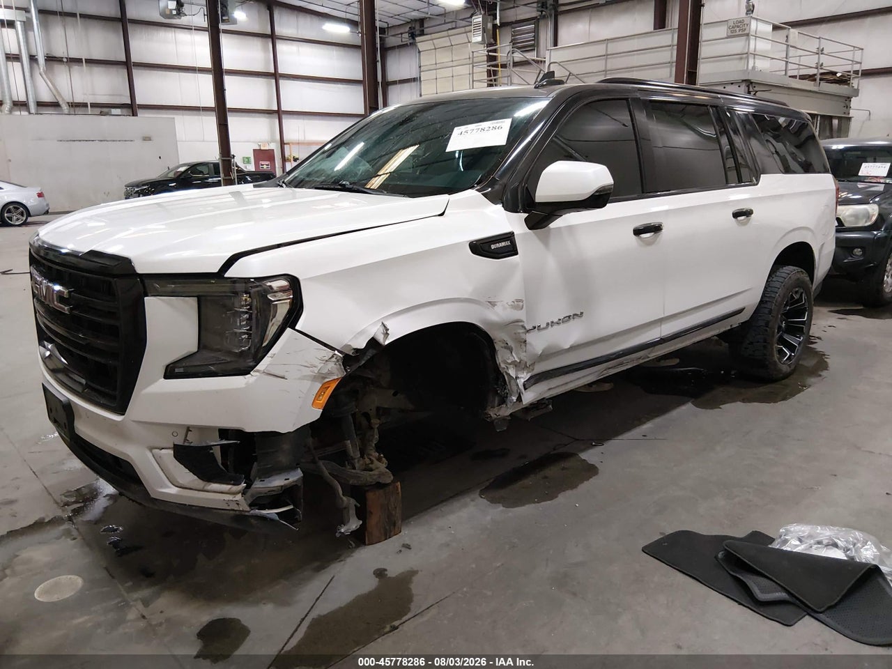 2021 GMC YUKON XL SLT · 2/11