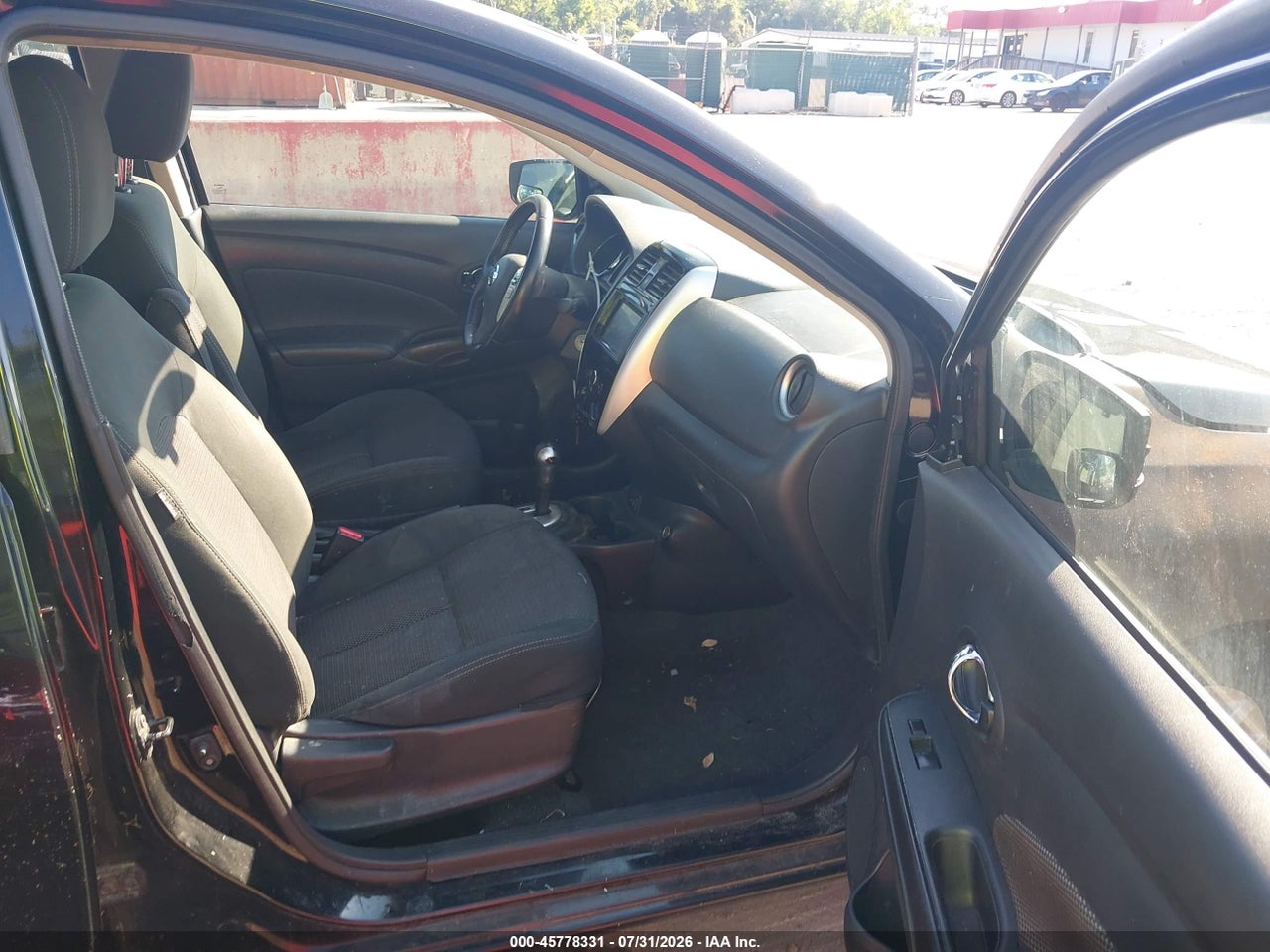 2017 NISSAN VERSA 1.6 SV · 5/11