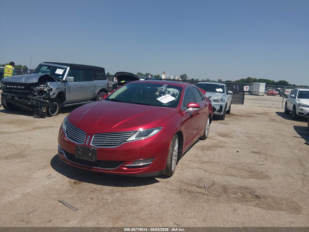 2016 LINCOLN MKZ · 2/10