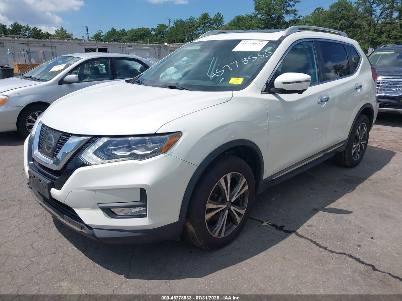 5N1AT2MV6HC****** · 2017 NISSAN ROGUE SL · 2/11