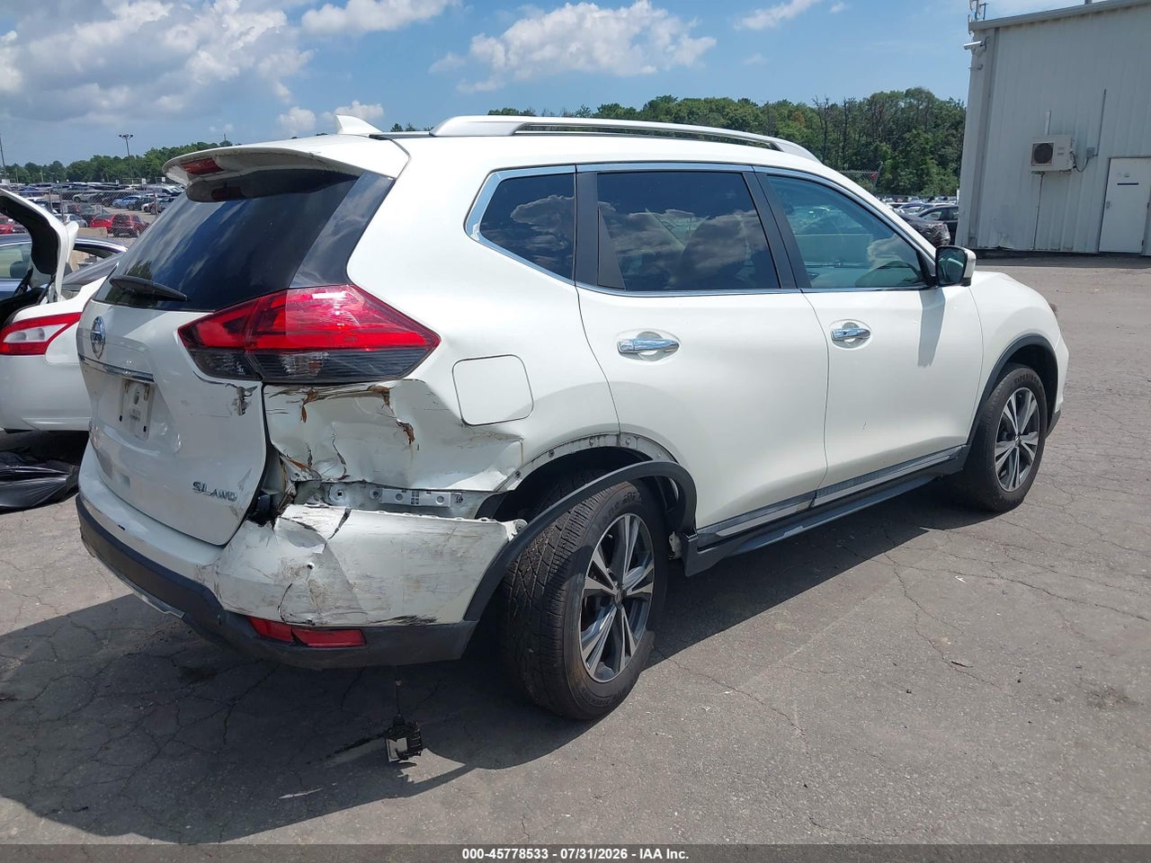 5N1AT2MV6HC****** · 2017 NISSAN ROGUE SL · 6/11