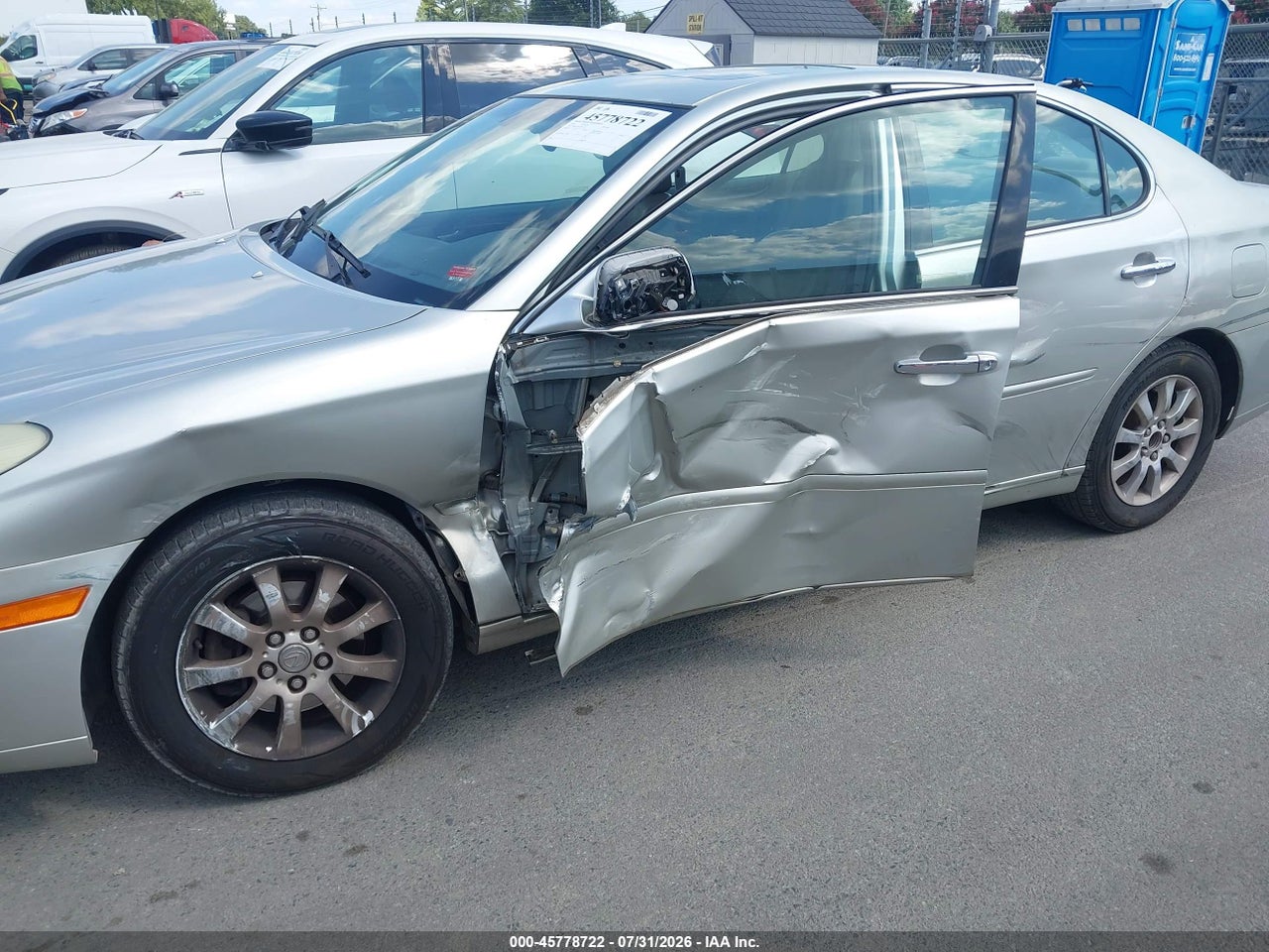 2003 LEXUS ES 300   · 6/11