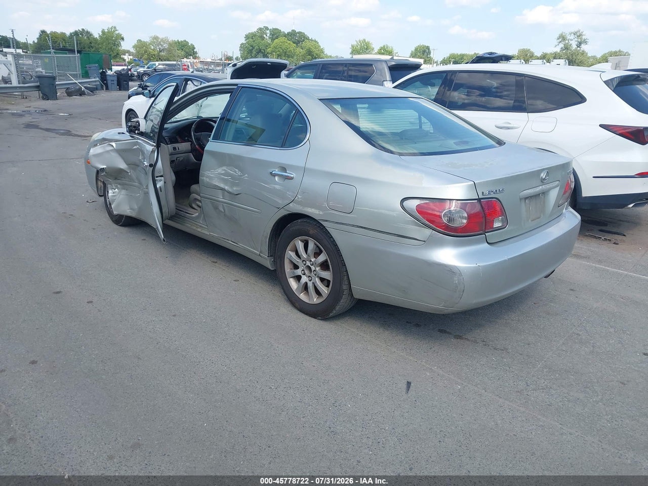 2003 LEXUS ES 300   · 3/11