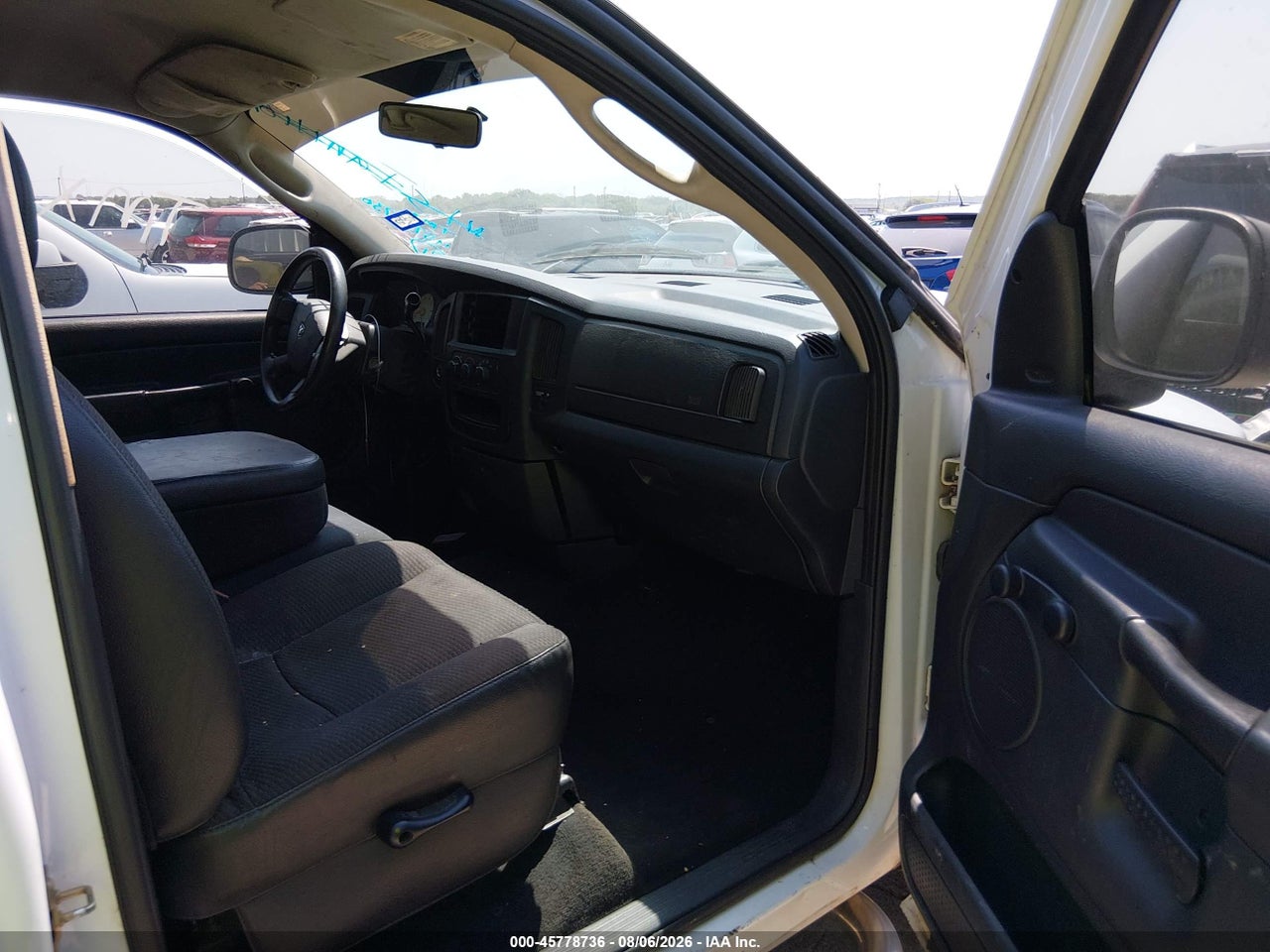 2004 DODGE RAM 1500 ST · 5/11