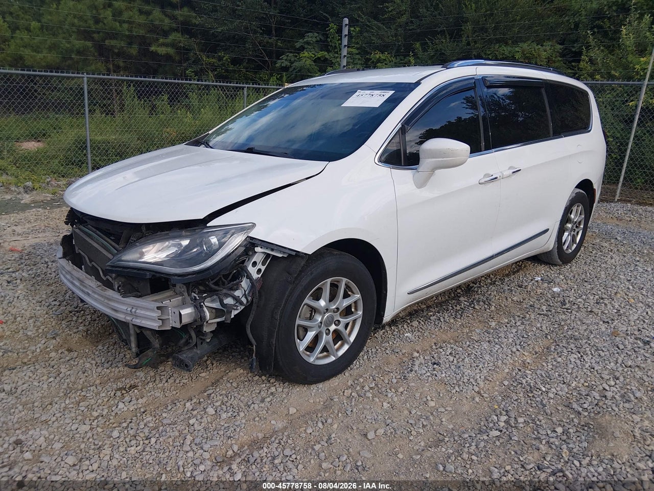 2020 CHRYSLER PACIFICA TOURING L · 2/11