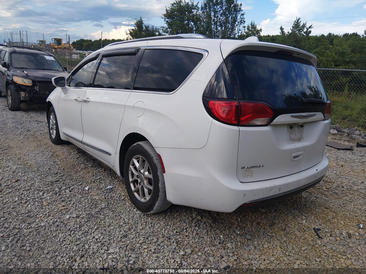 2020 CHRYSLER PACIFICA TOURING L · 3/11