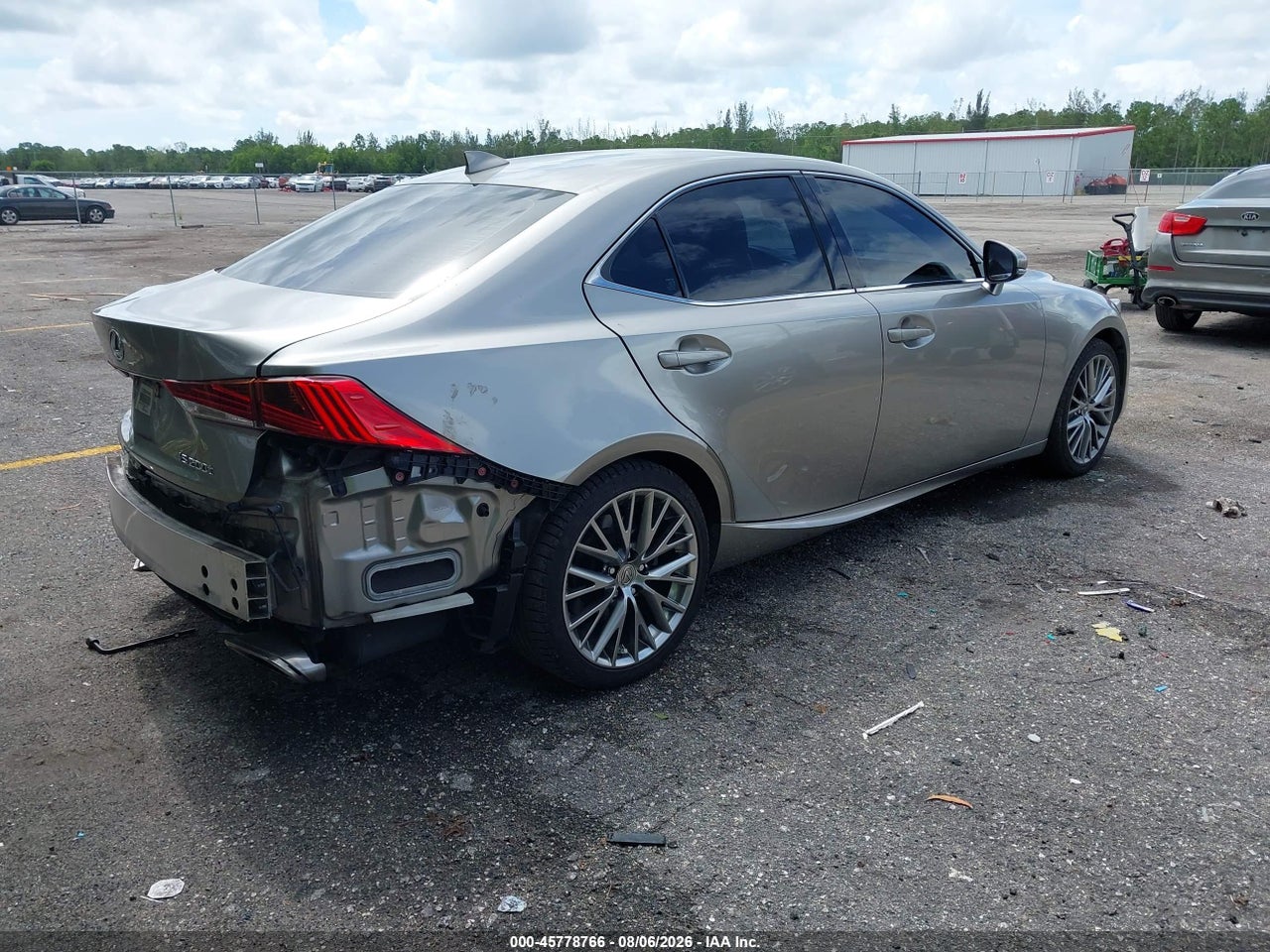 2017 LEXUS IS 200T · 4/11