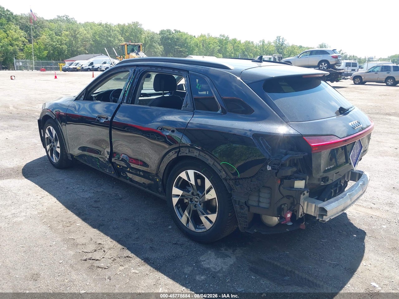 2021 AUDI E-TRON PREMIUM QUATTRO · 3/6
