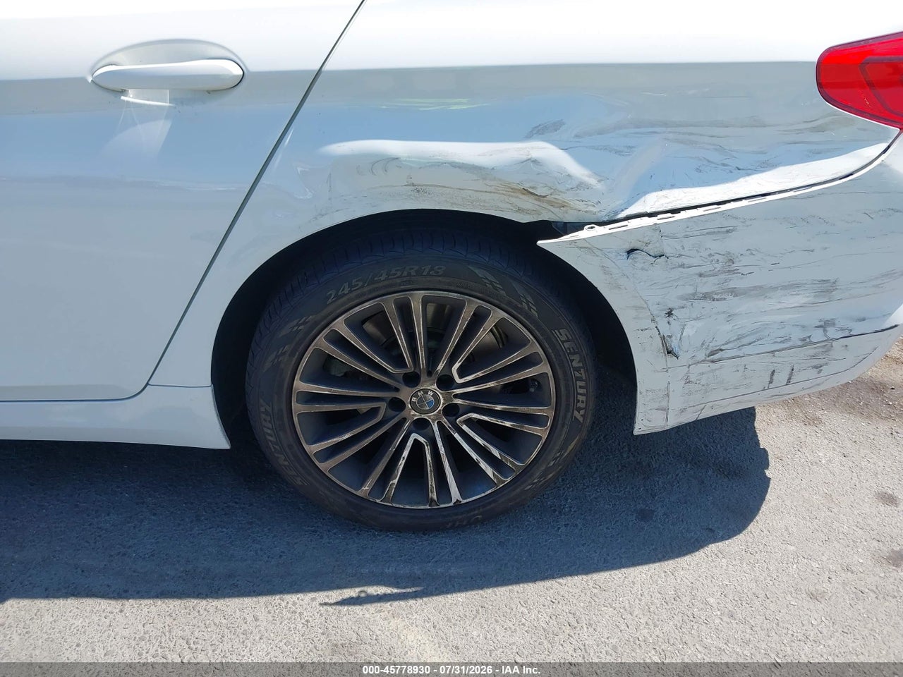 2019 BMW 530I · 6/10