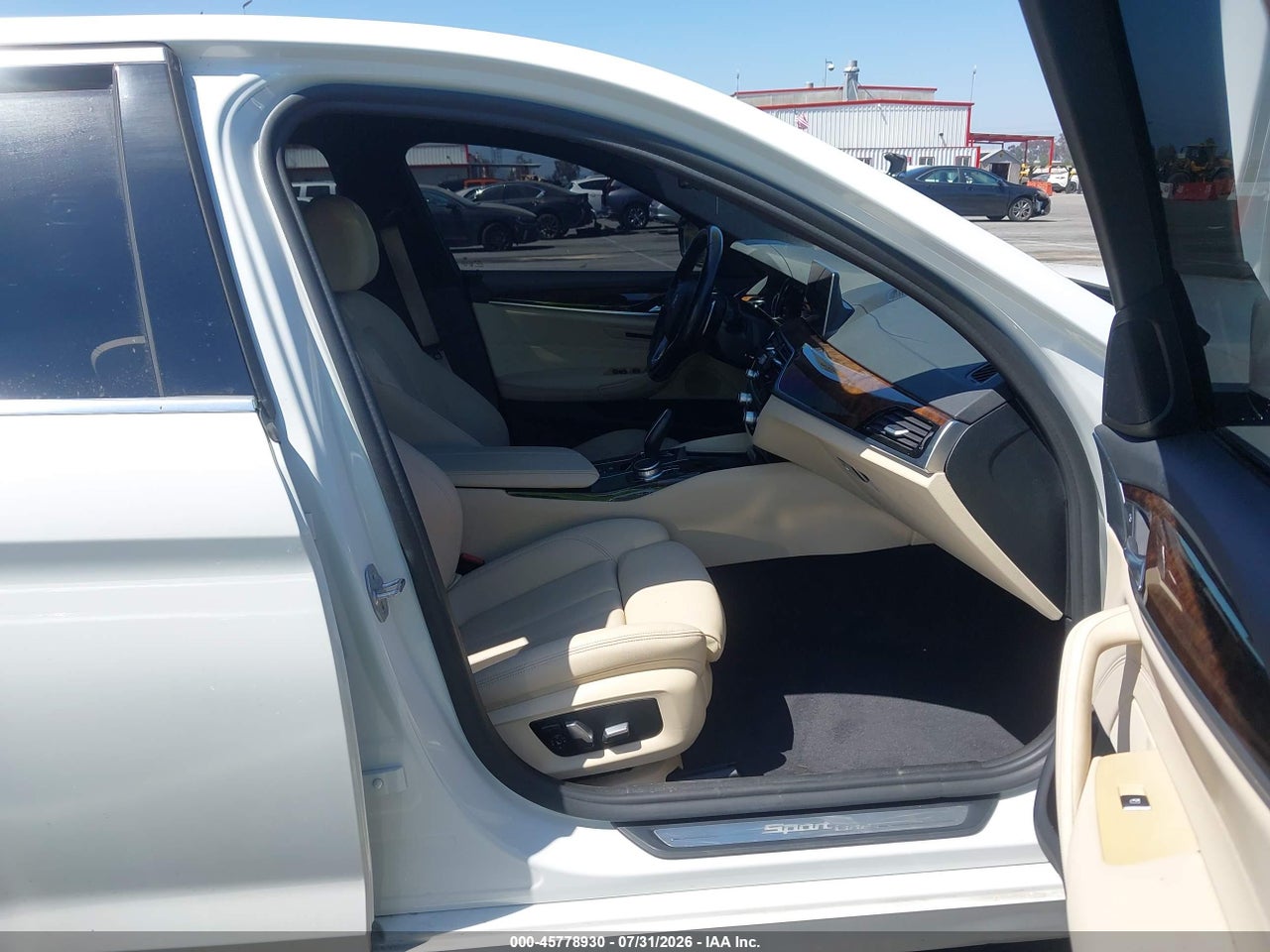 2019 BMW 530I · 5/10