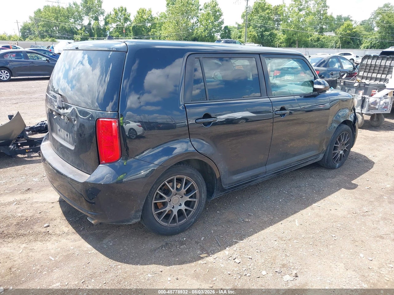2010 SCION XB   · 4/10