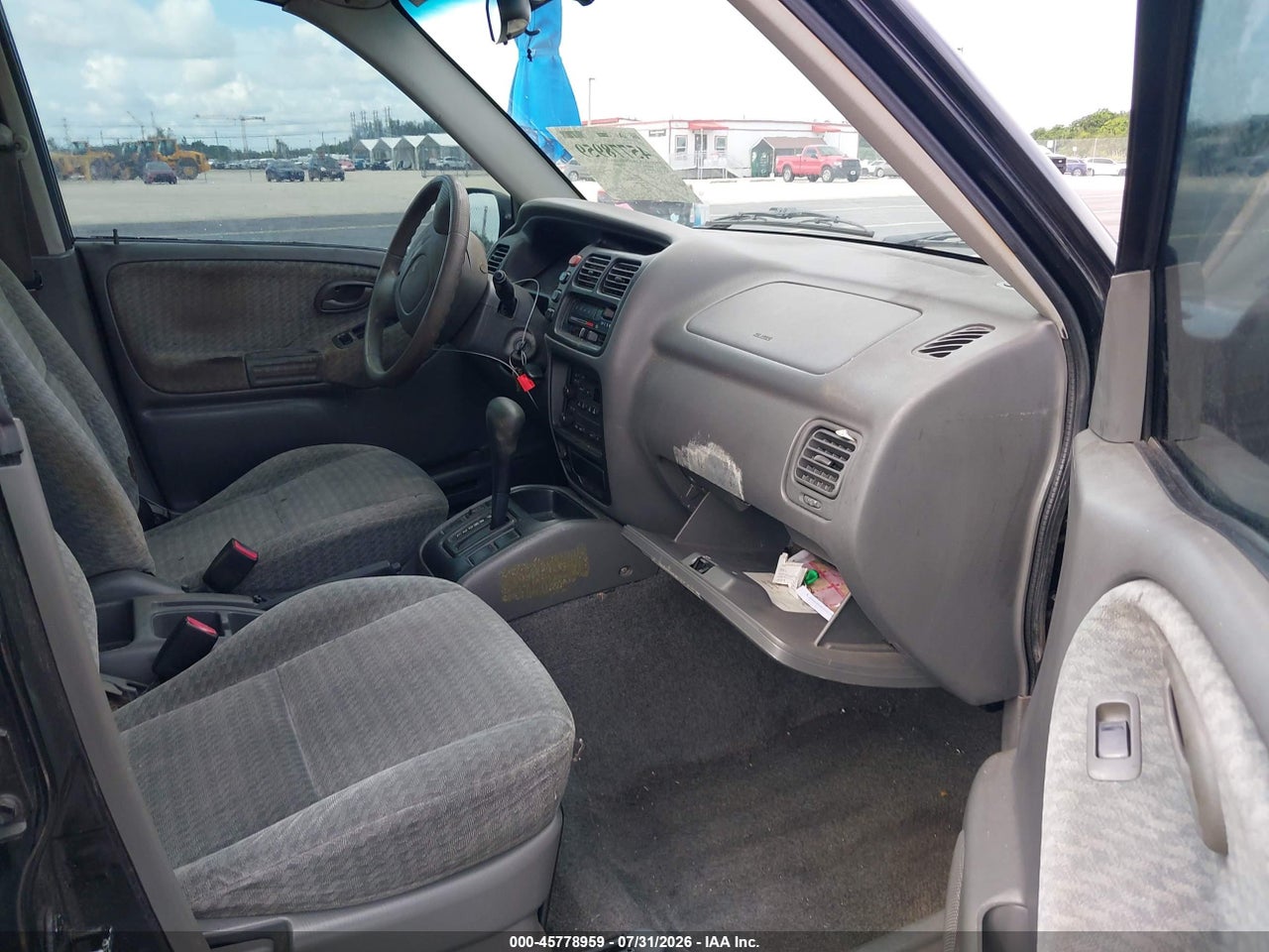 2002 SUZUKI VITARA JLS · 5/11