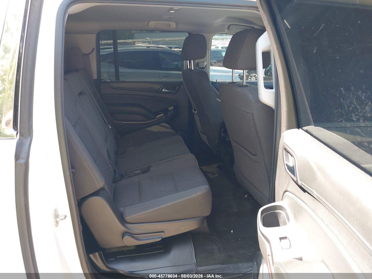 1GKS2FKC3GR****** · 2016 GMC YUKON XL SLE · 8/11