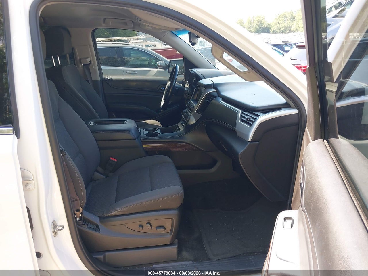 1GKS2FKC3GR****** · 2016 GMC YUKON XL SLE · 5/11