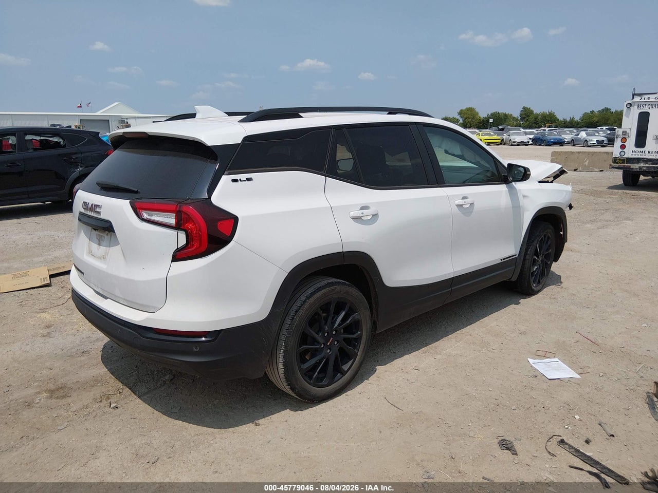 2023 GMC TERRAIN FWD SLE · 4/11