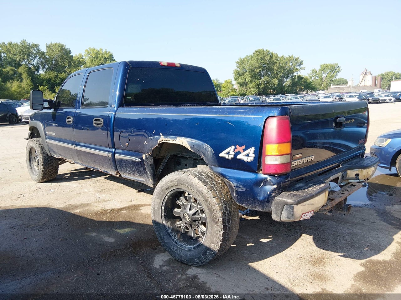 2002 GMC SIERRA 2500HD SLE · 3/11