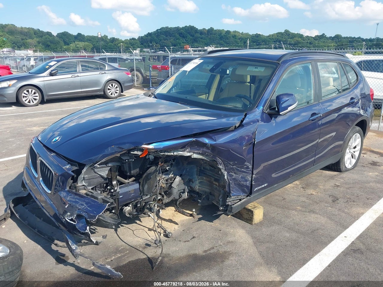 2014 BMW X1 XDRIVE28I · 2/7