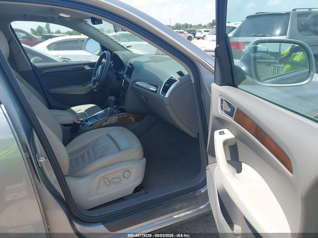 2011 AUDI Q5 2.0T PREMIUM · 5/11