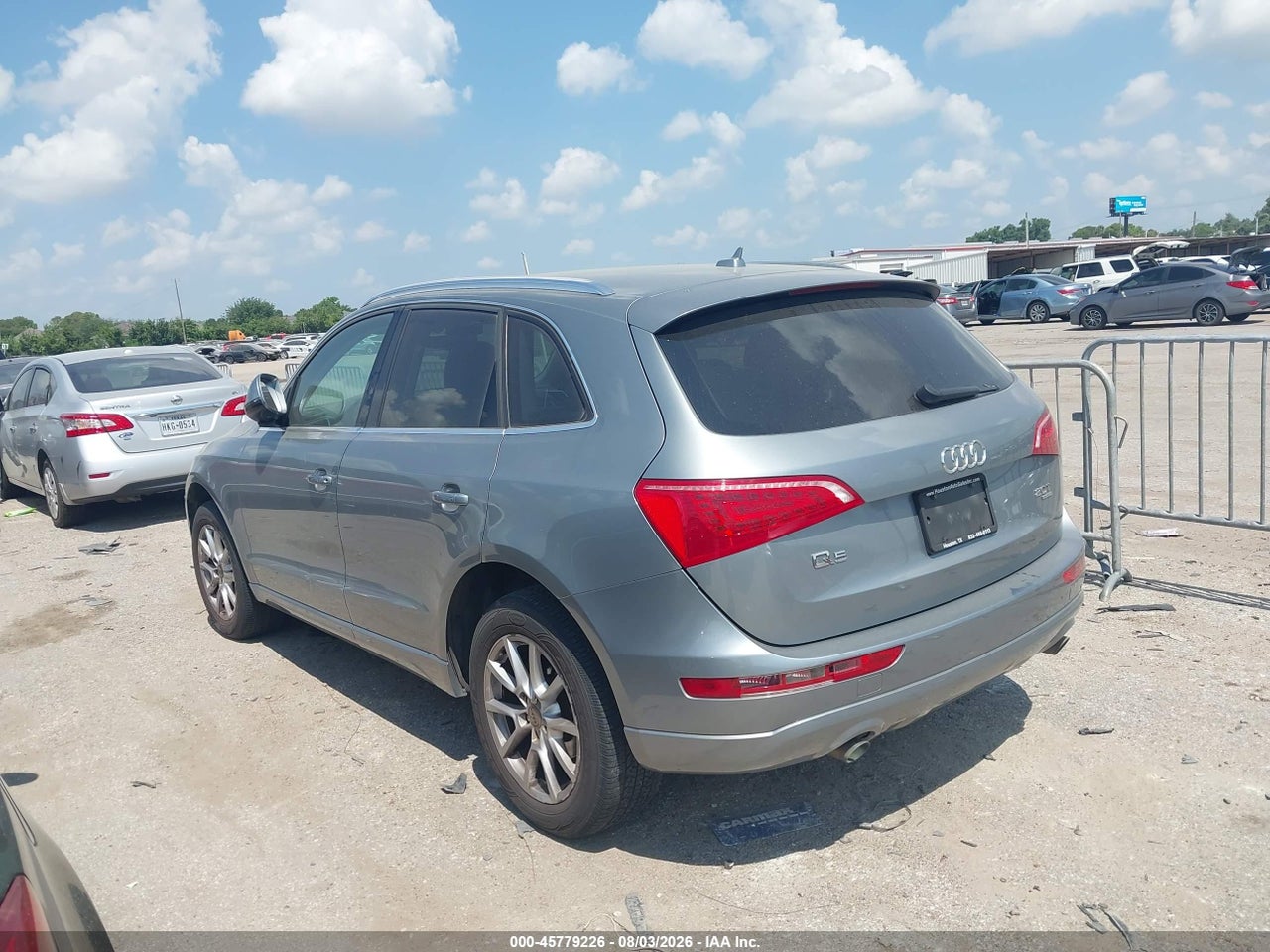 2011 AUDI Q5 2.0T PREMIUM · 3/11