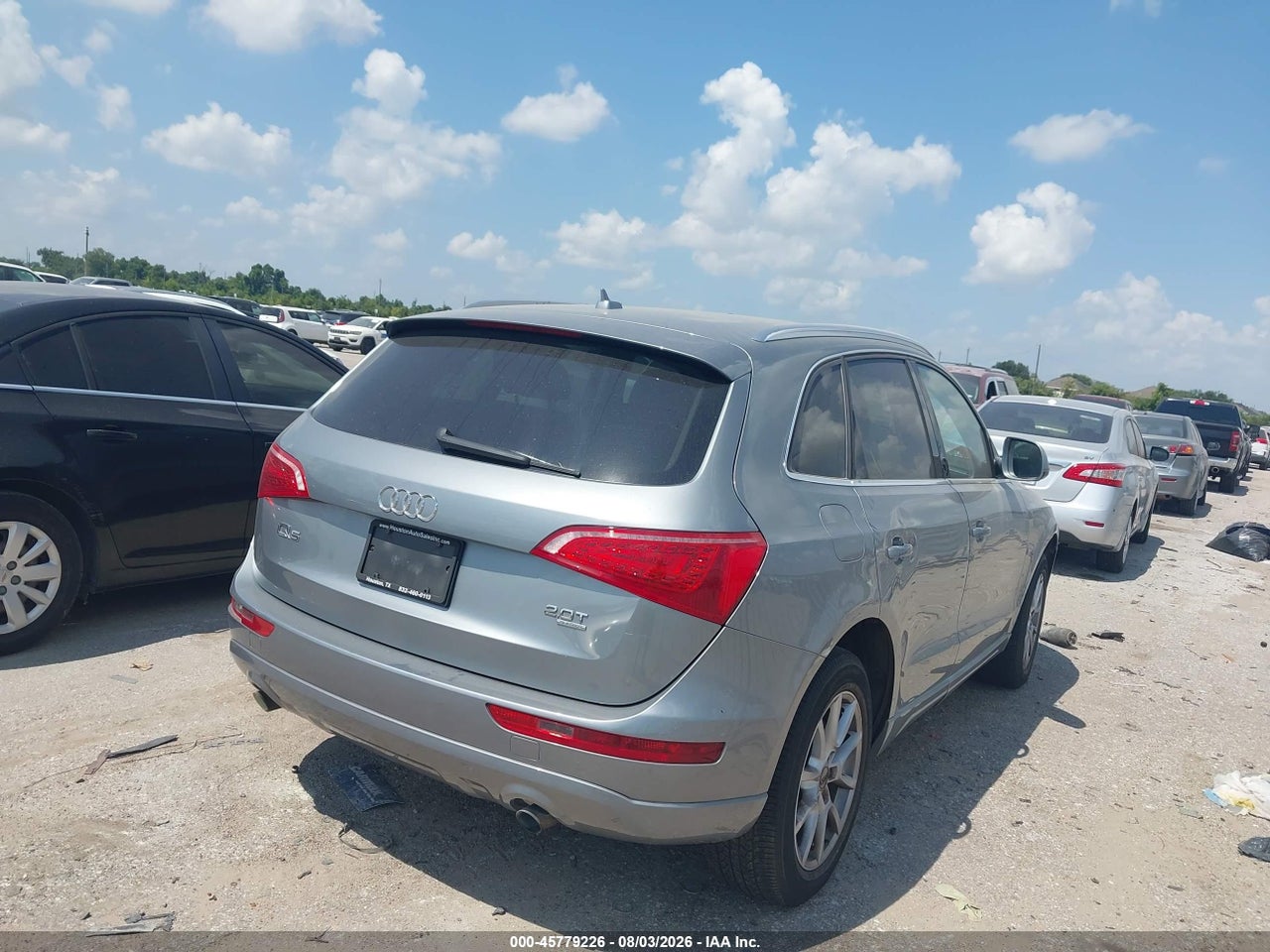 2011 AUDI Q5 2.0T PREMIUM · 4/11