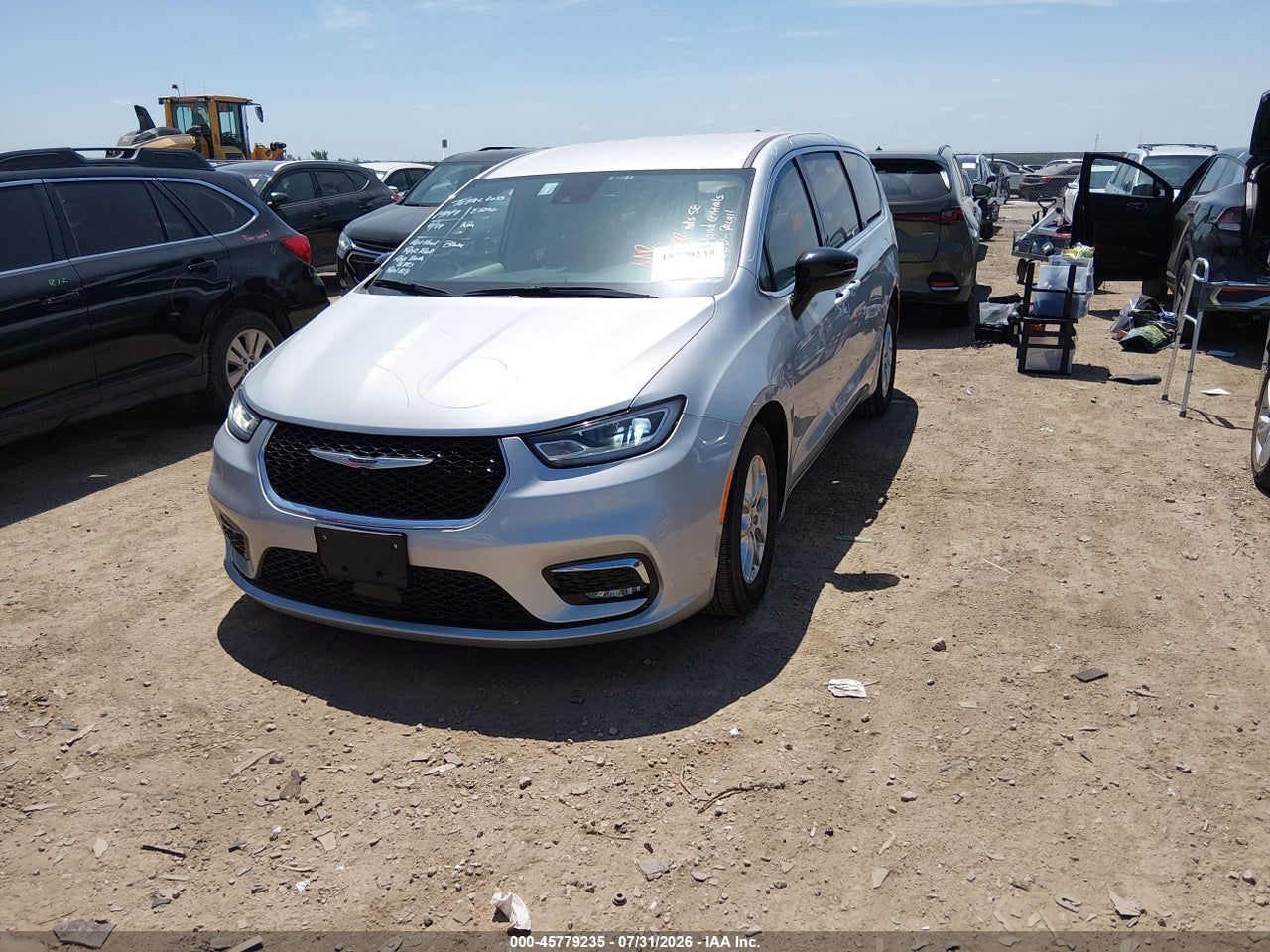 2024 CHRYSLER PACIFICA TOURING L · 2/11