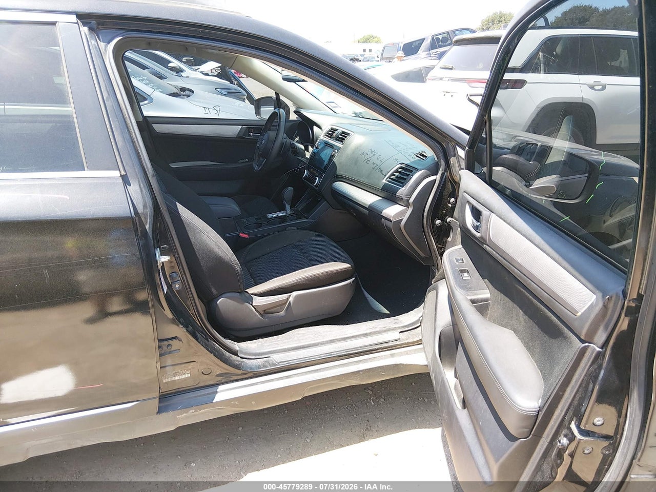 2019 SUBARU OUTBACK 2.5I PREMIUM · 5/11