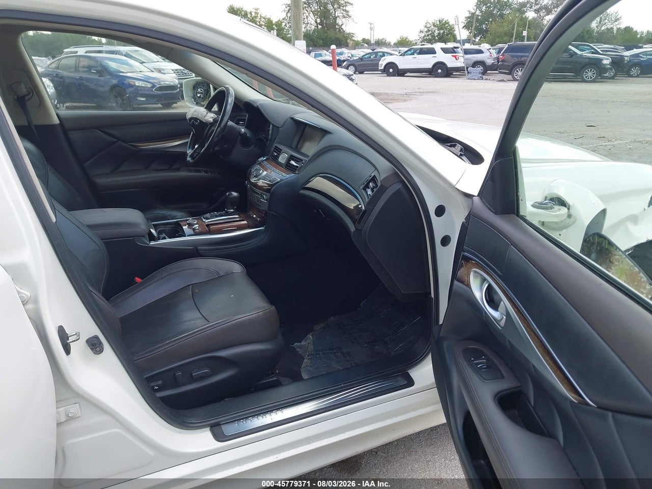 2013 INFINITI M37X · 5/11