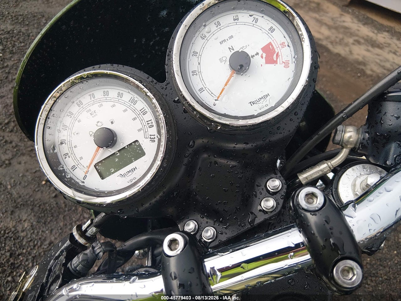 SMT920K10GT****** · 2016 TRIUMPH MOTORCYCLE THRUXTON · 7/10