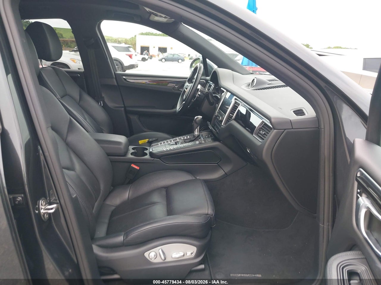 2018 PORSCHE MACAN SPORT EDITION · 5/11