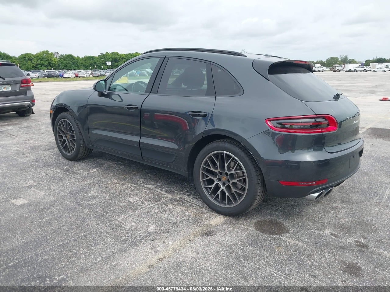 2018 PORSCHE MACAN SPORT EDITION · 3/11