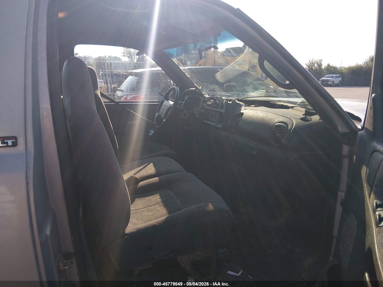 2001 DODGE RAM 1500 ST · 5/11