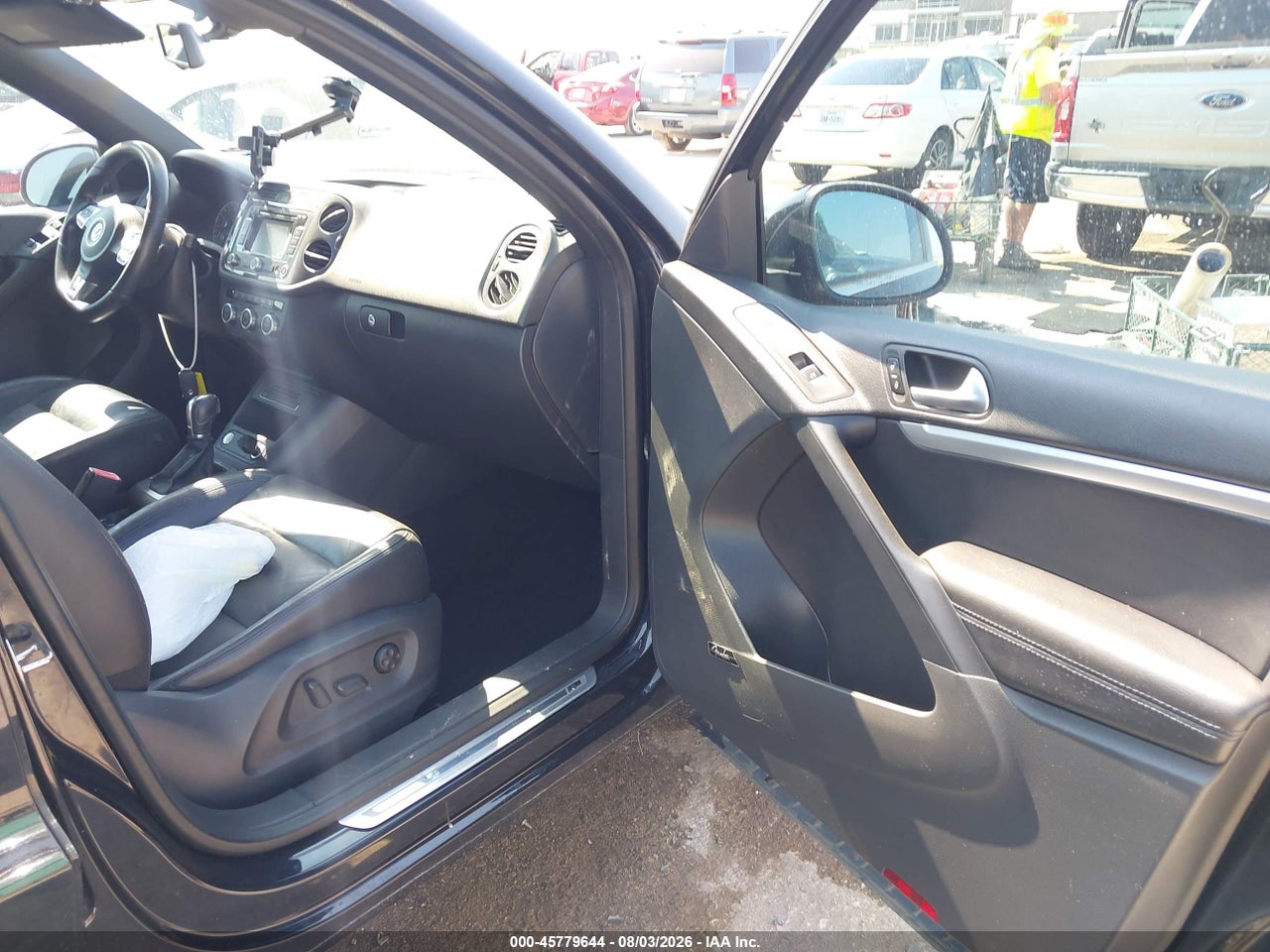 2014 VOLKSWAGEN TIGUAN R-LINE · 5/11