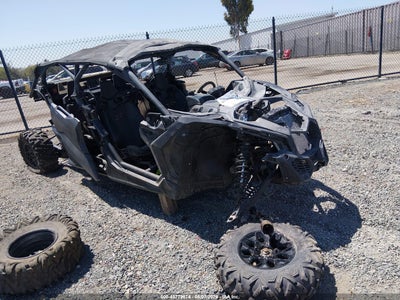 3JBVNAW29JK****** · 2018 CAN-AM MAVERICK X3 MAX X RS TURBO R