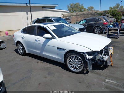 SAJAR4BG7HA****** · 2017 JAGUAR XE 25T