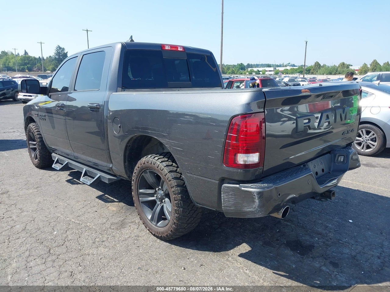 2017 RAM 1500 NIGHT  4X4 5'7 BOX · 3/11