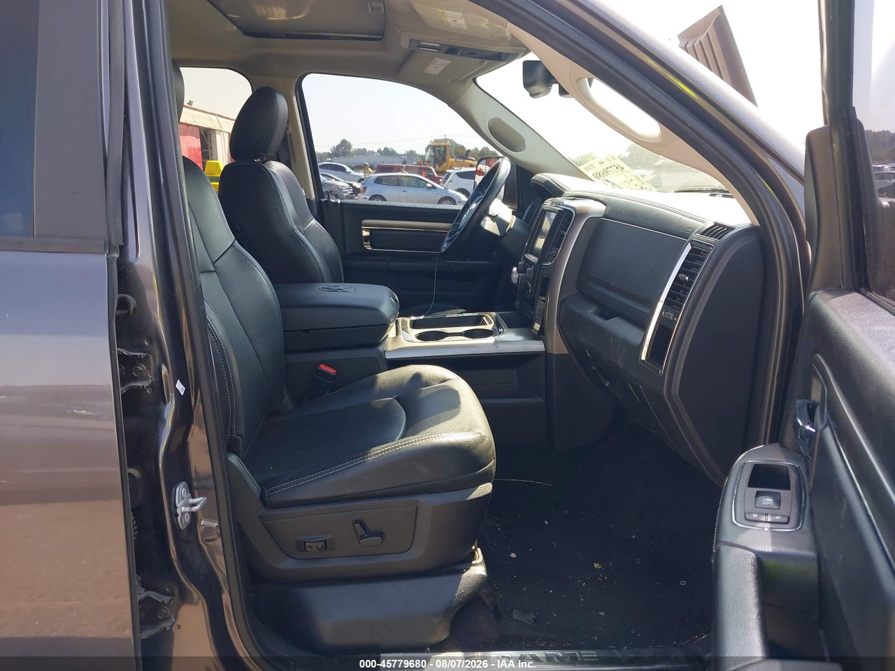 2017 RAM 1500 NIGHT  4X4 5'7 BOX · 5/11