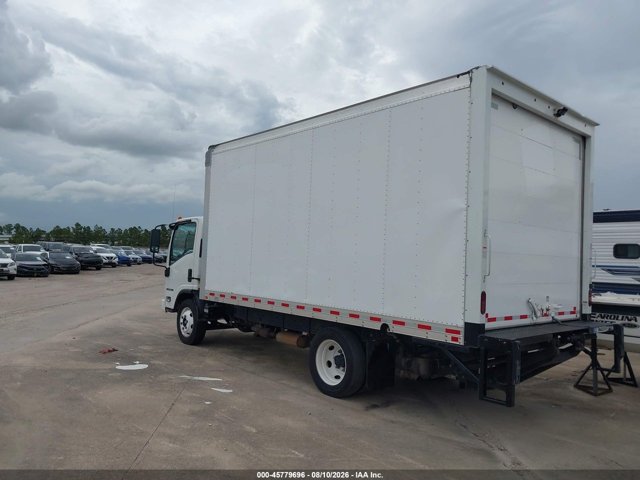 2024 ISUZU NPR HD · 3/4