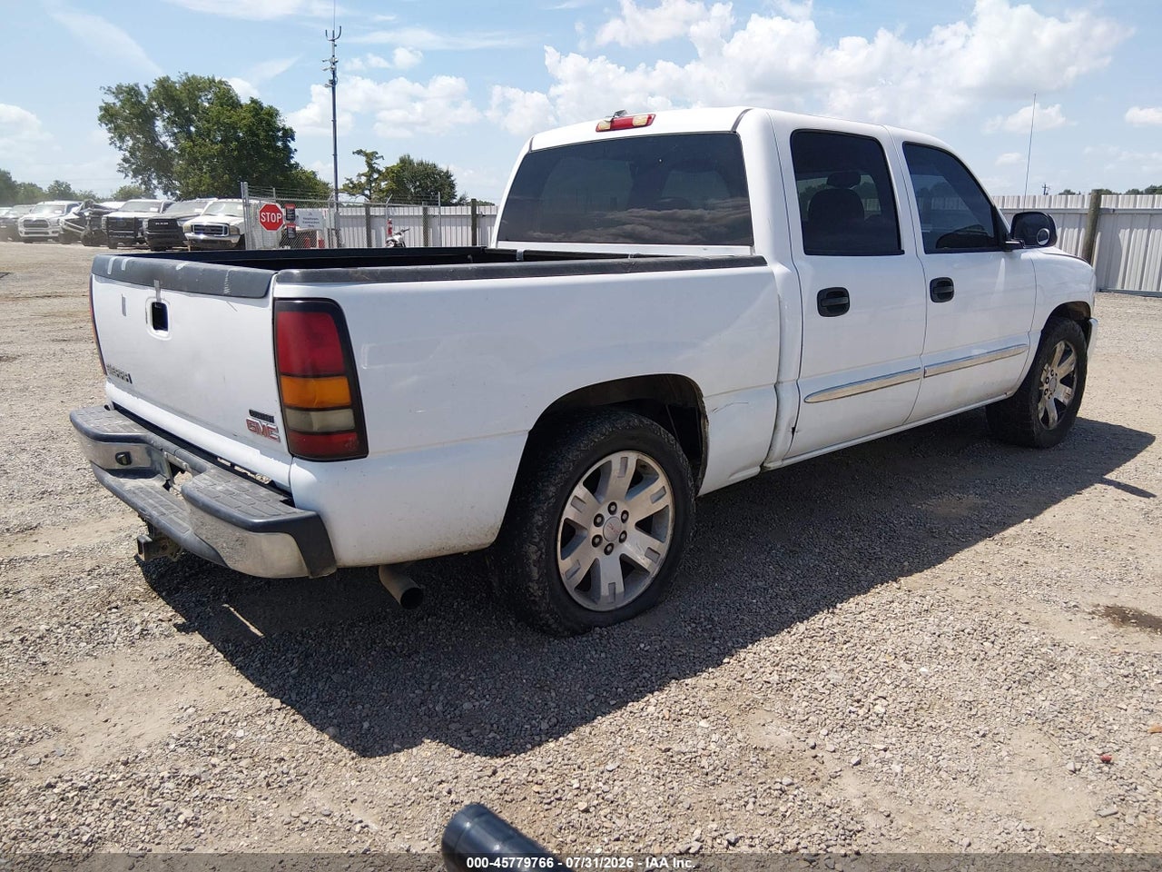2006 GMC SIERRA 1500 SL · 4/11