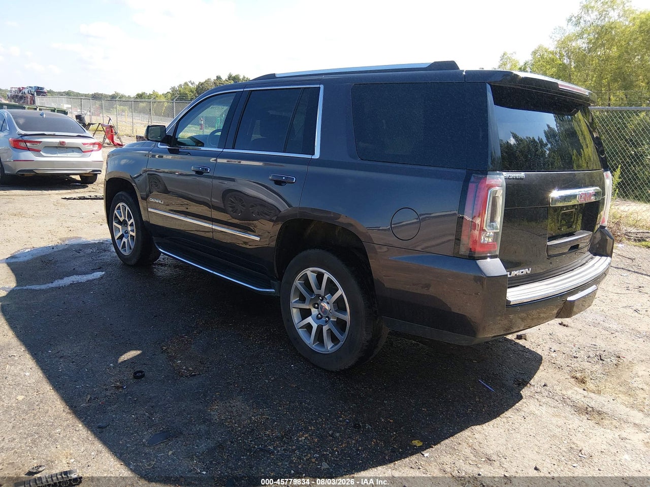 2017 GMC YUKON DENALI · 3/11