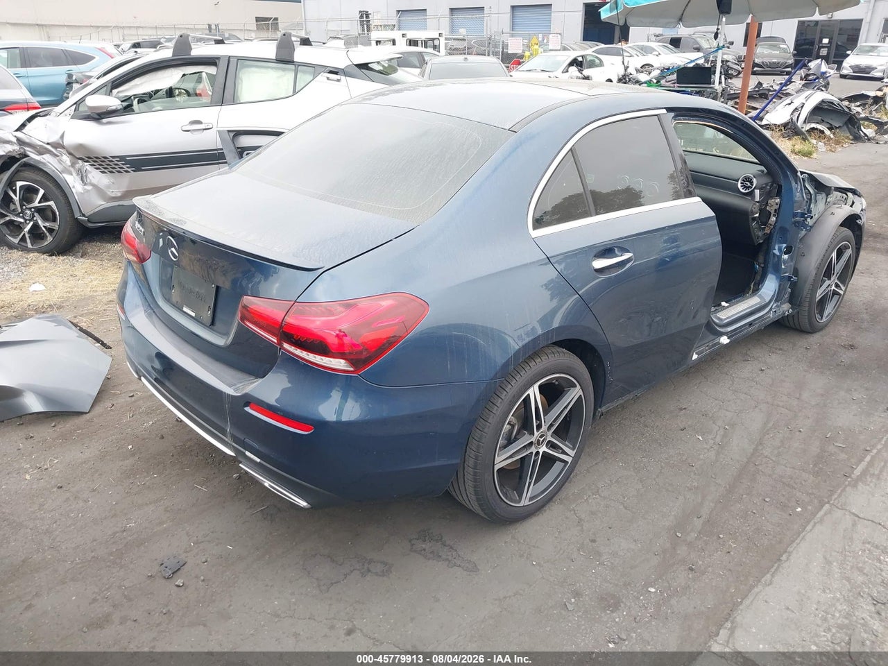 2019 MERCEDES-BENZ A 220 · 4/11