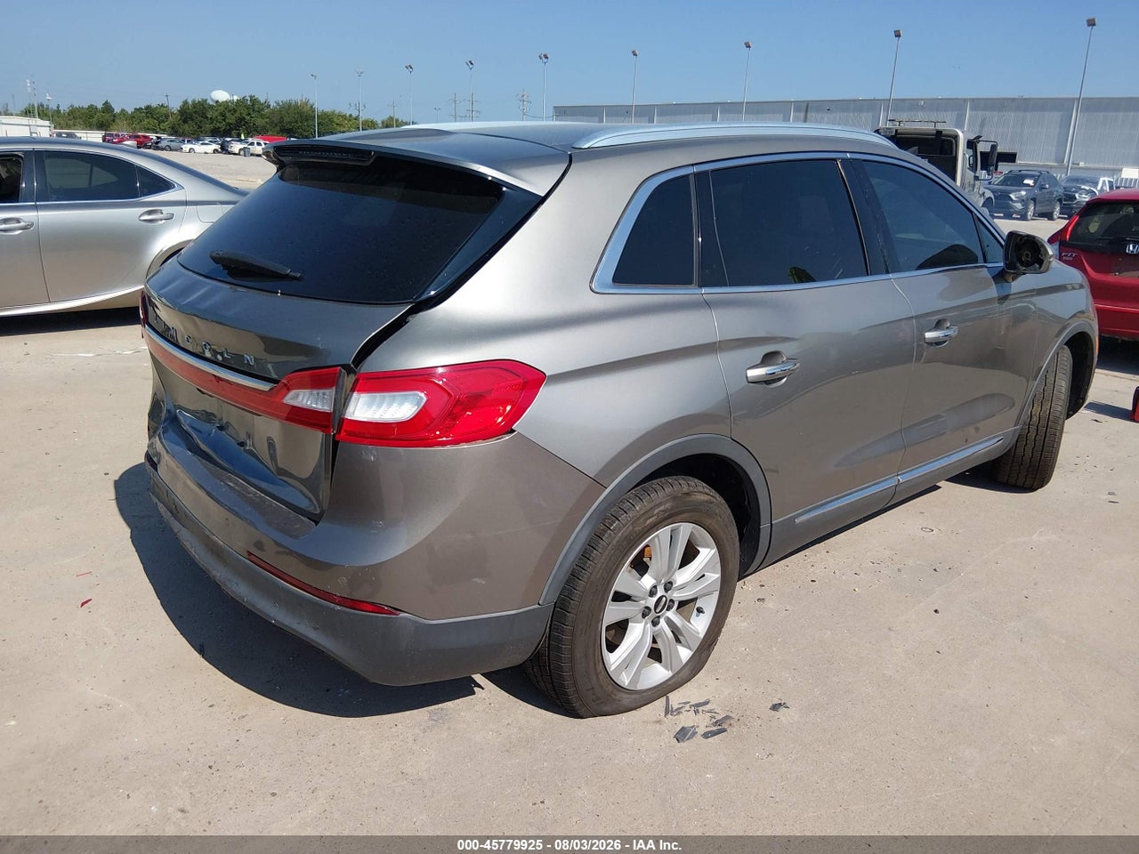 2016 LINCOLN MKX PREMIERE · 4/11